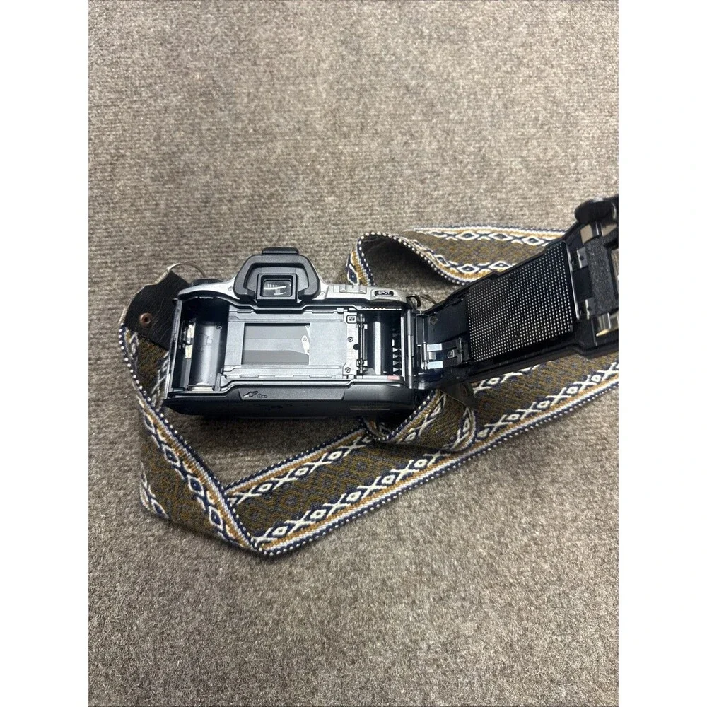 Minolta Maxxum HTsi Plus 35mm SLR Film Camera Untested